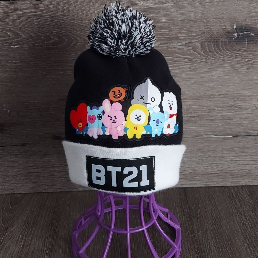 BT21 Black and White Pom Beanie